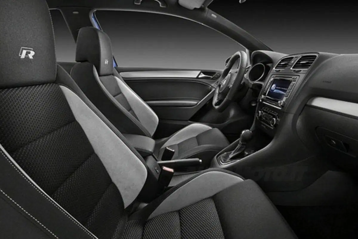 Volkswagen Golf R (15)