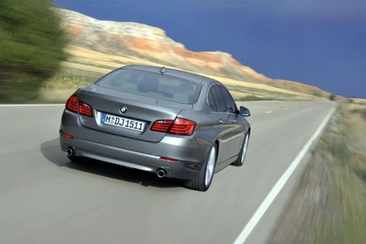 BMW Serie 5 2010 (2)