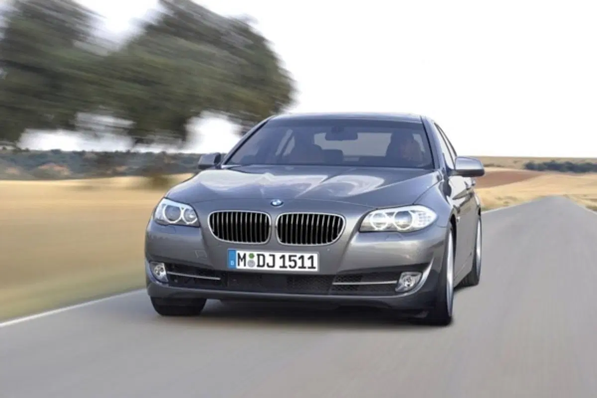 BMW Serie 5 2010 (5)