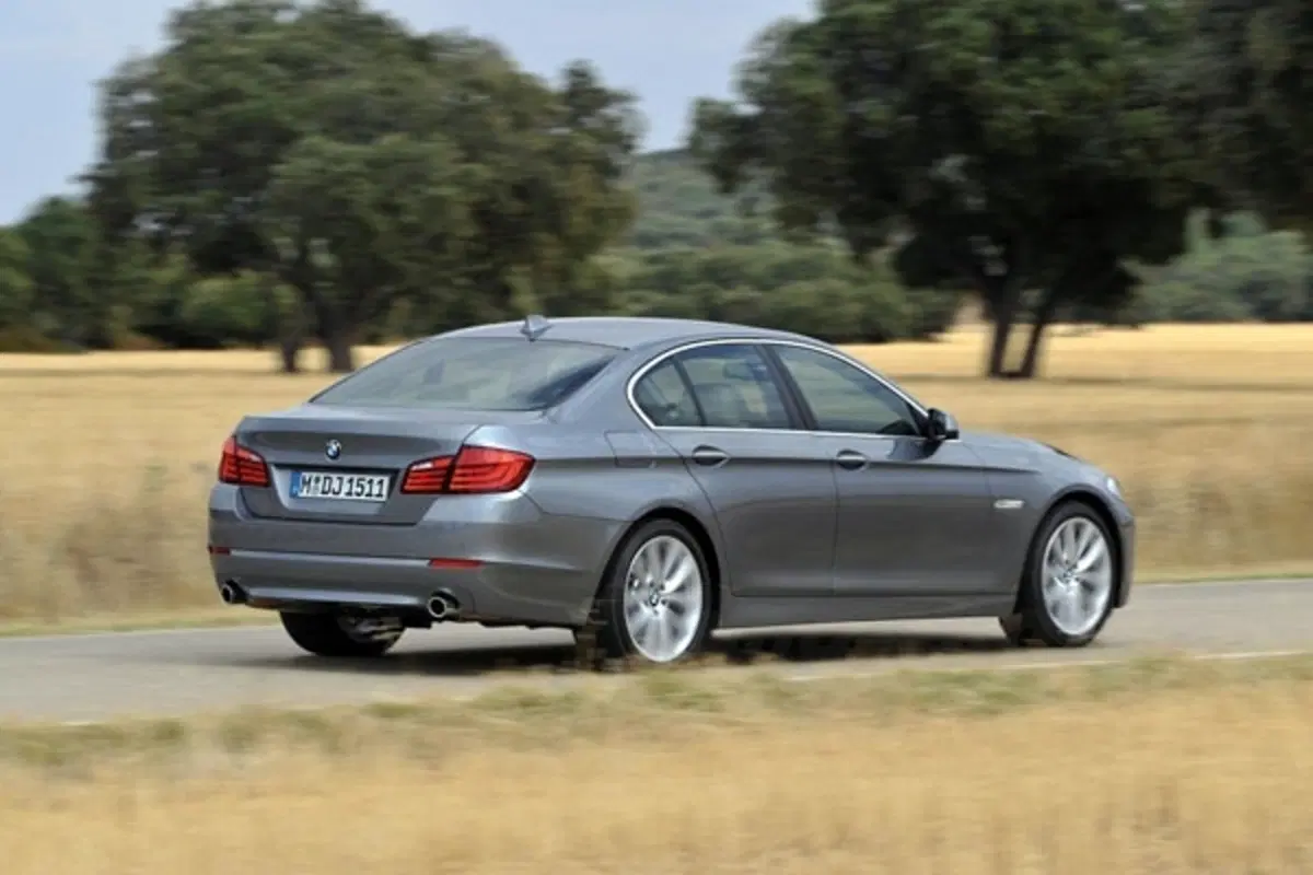 BMW Serie 5 2010 (6)