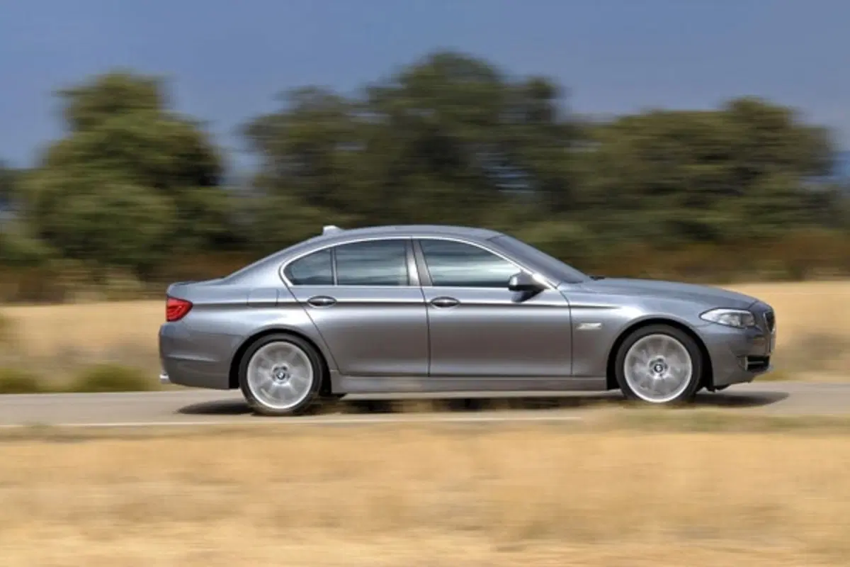 BMW Serie 5 2010 (8)
