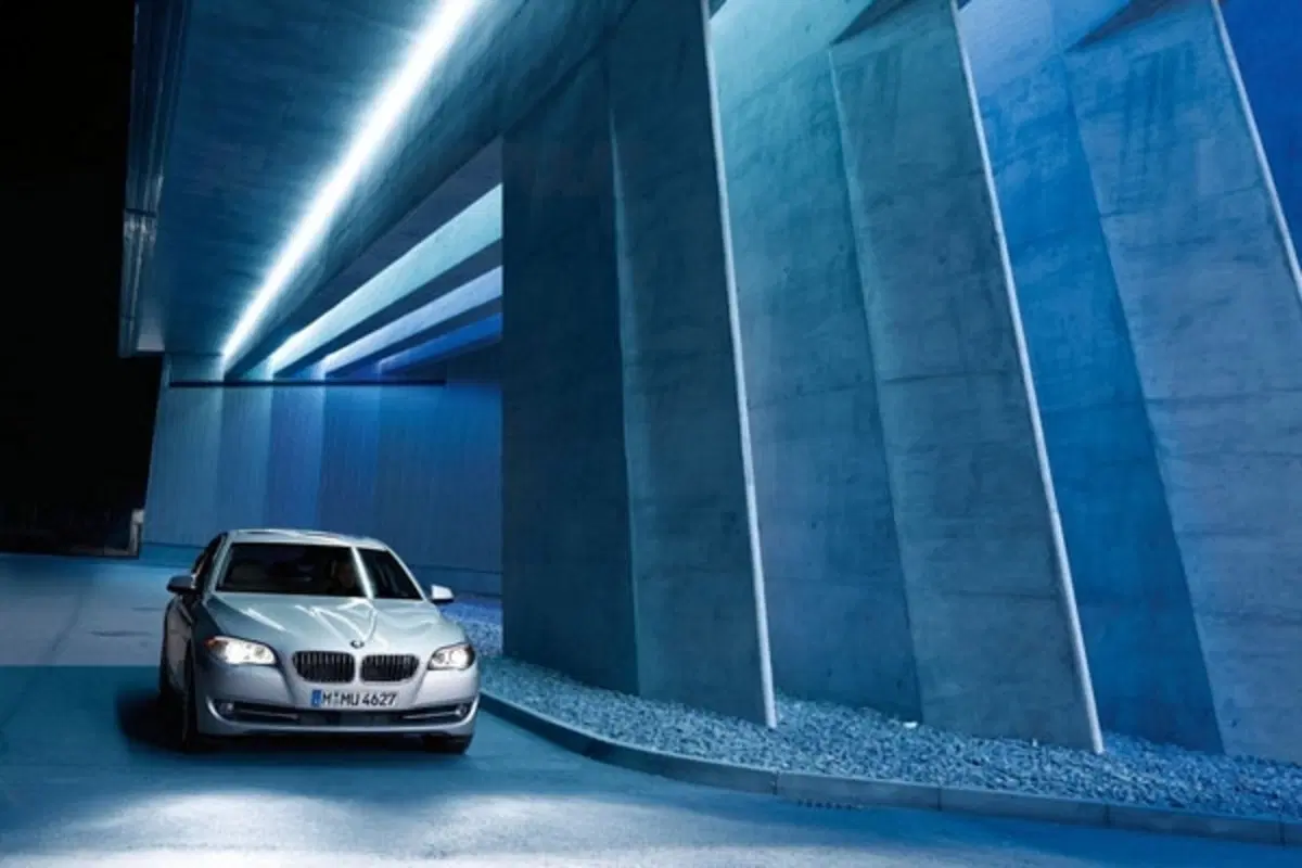 BMW Serie 5 2010 (20)