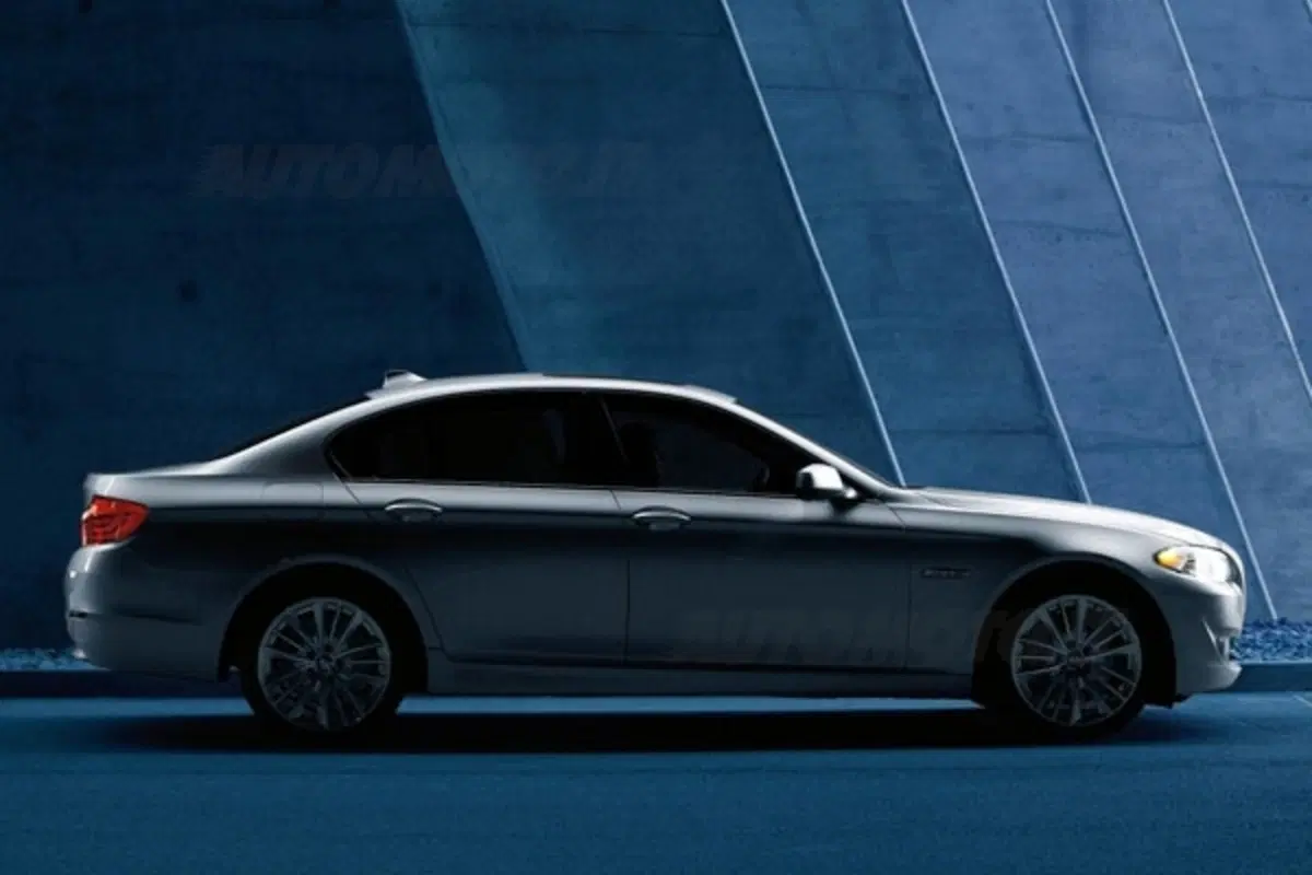 BMW Serie 5 2010 (22)