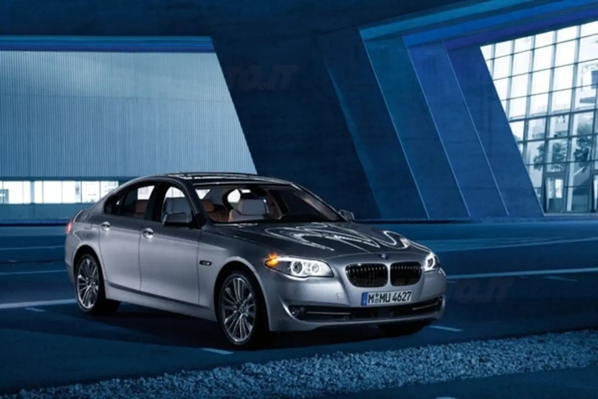 BMW Serie 5 2010 (23)