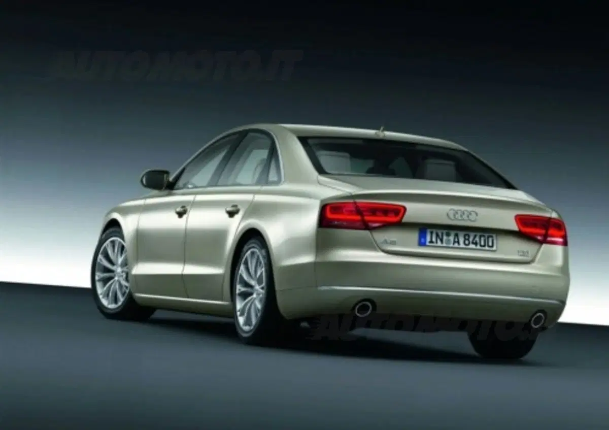 Audi A8 2010 (7)