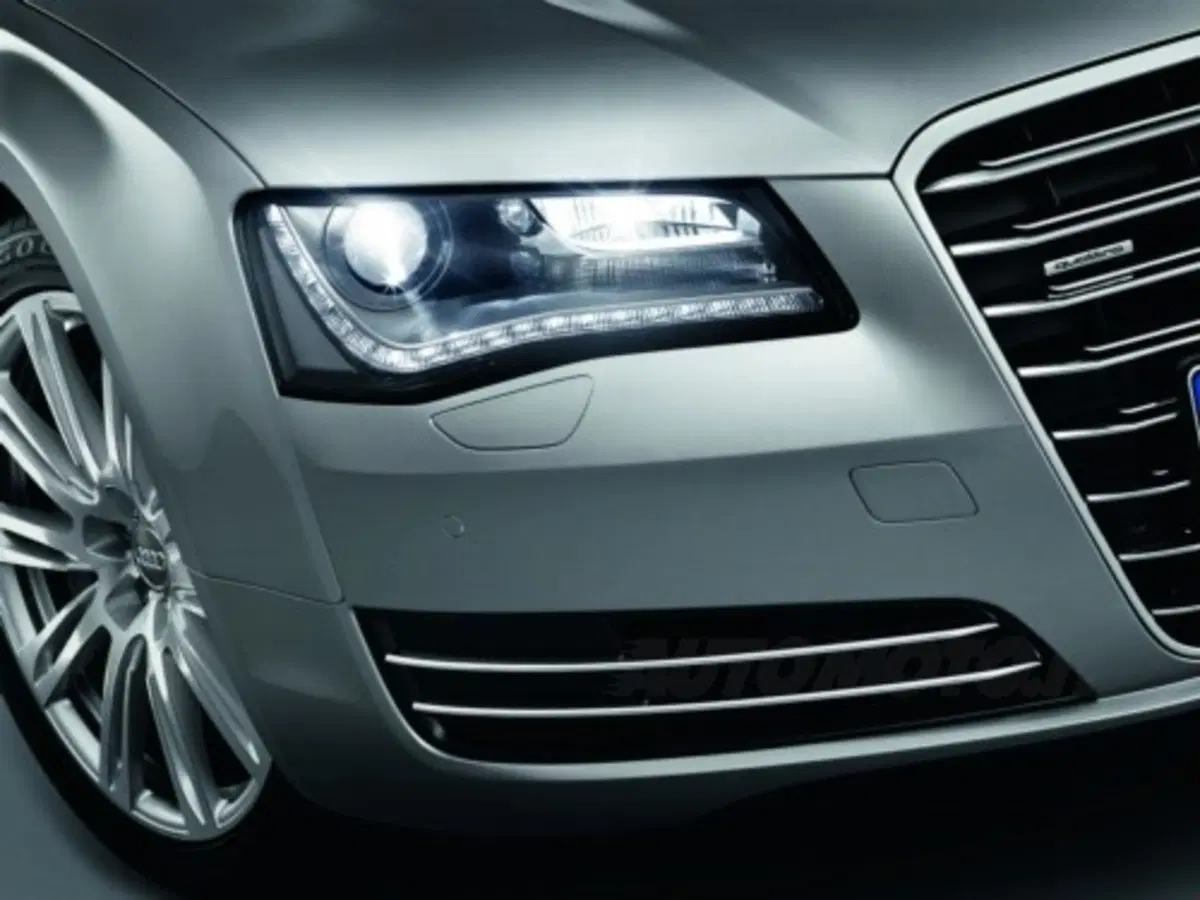 Audi A8 2010 (20)