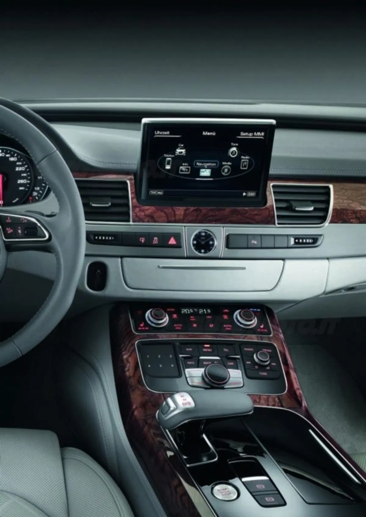 Audi A8 2010 (23)