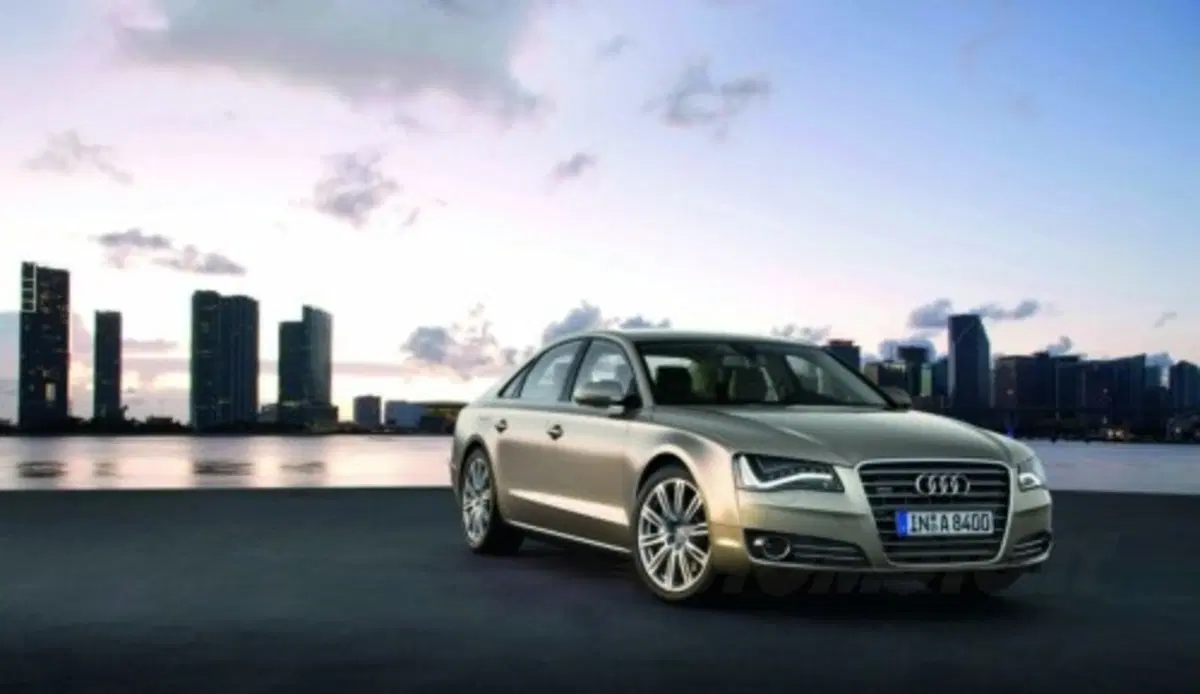Audi A8 2010 (24)