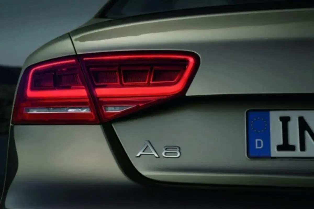 Audi A8 2010 (40)