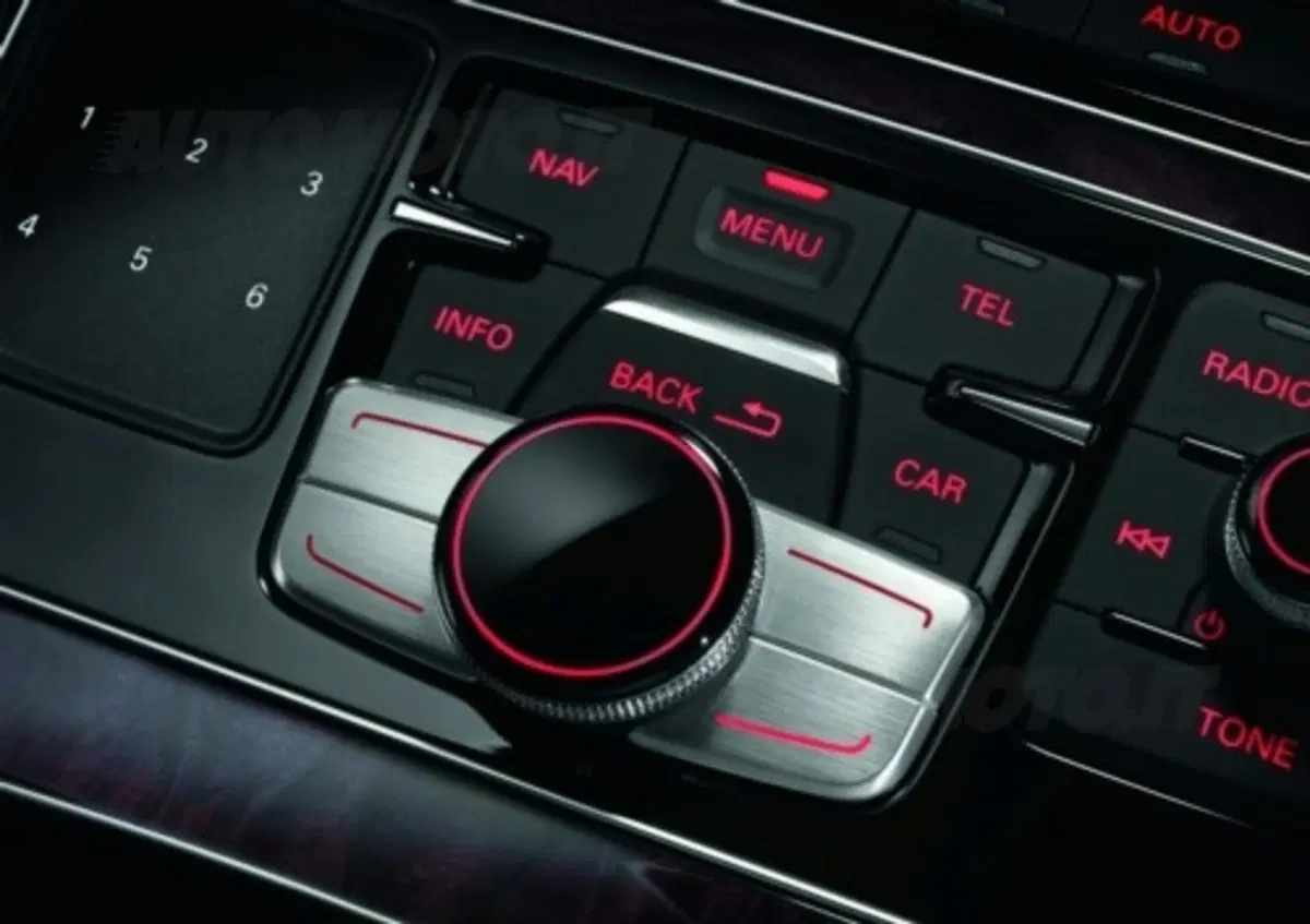 Audi A8 2010 (41)