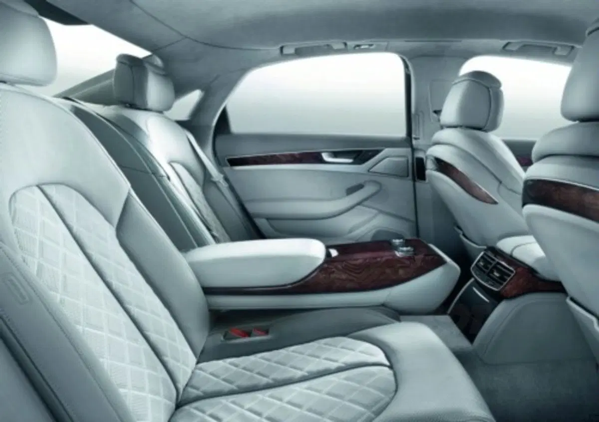 Audi A8 2010 (52)