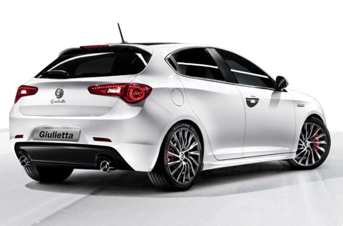Alfa Romeo Giulietta (4)