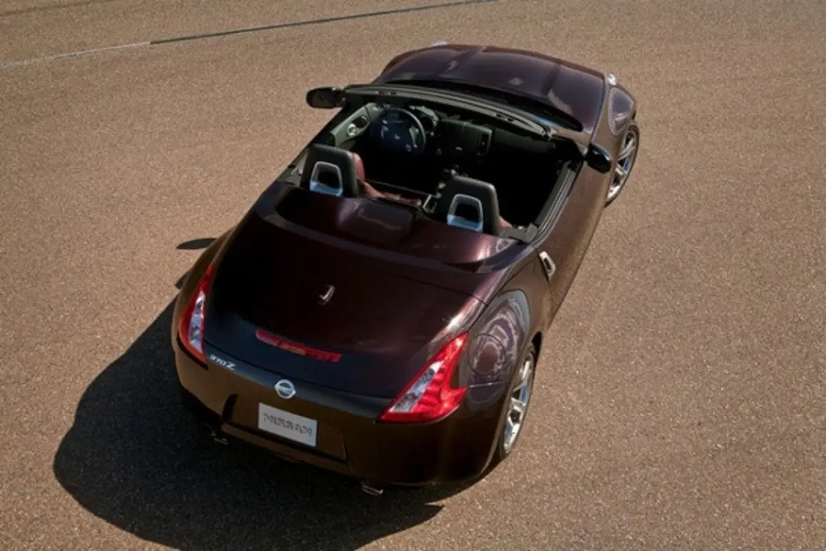 Nissan 370Z Roadster (3)