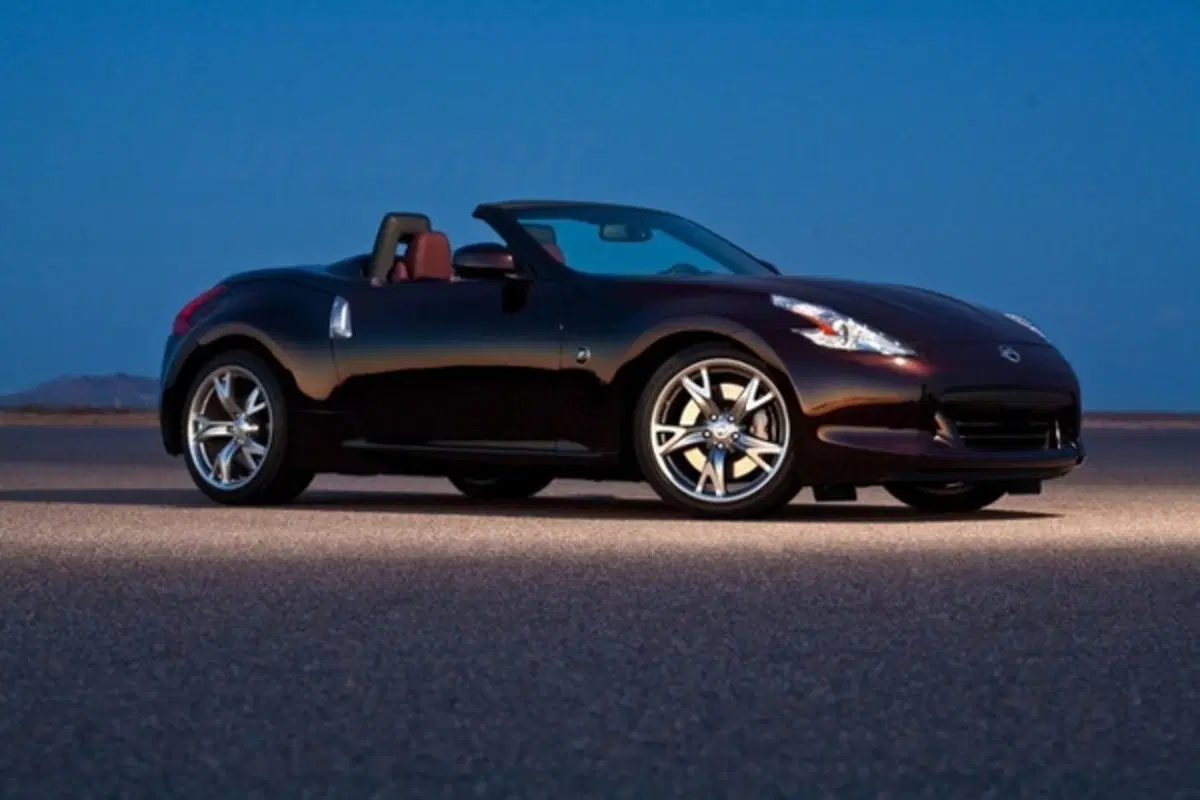 Nissan 370Z Roadster (4)