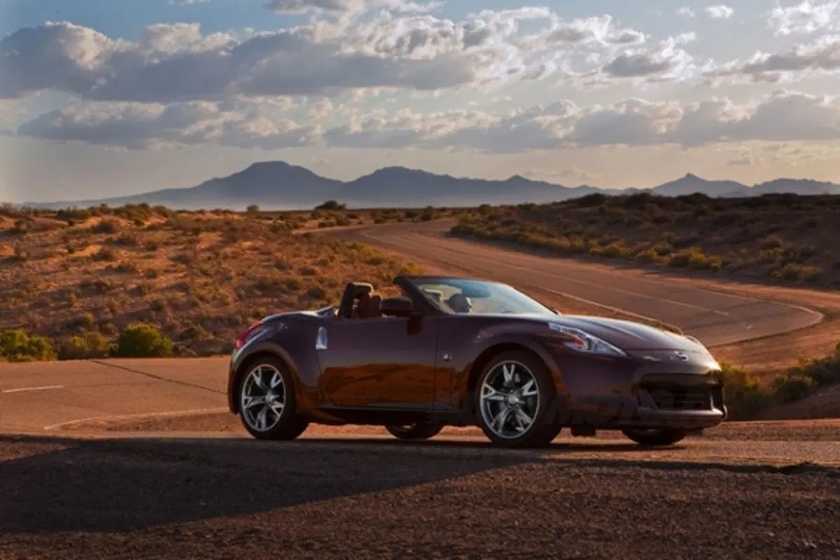 Nissan 370Z Roadster (6)