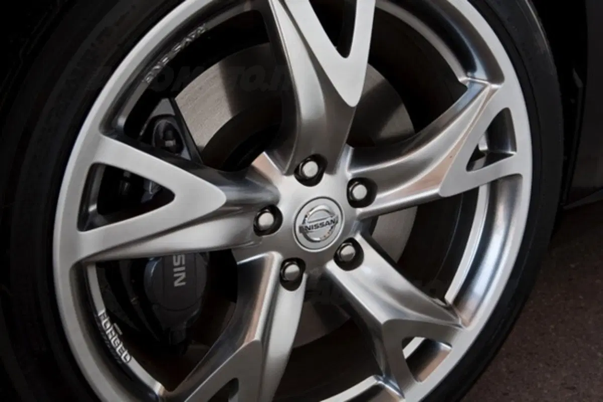 Nissan 370Z Roadster (8)