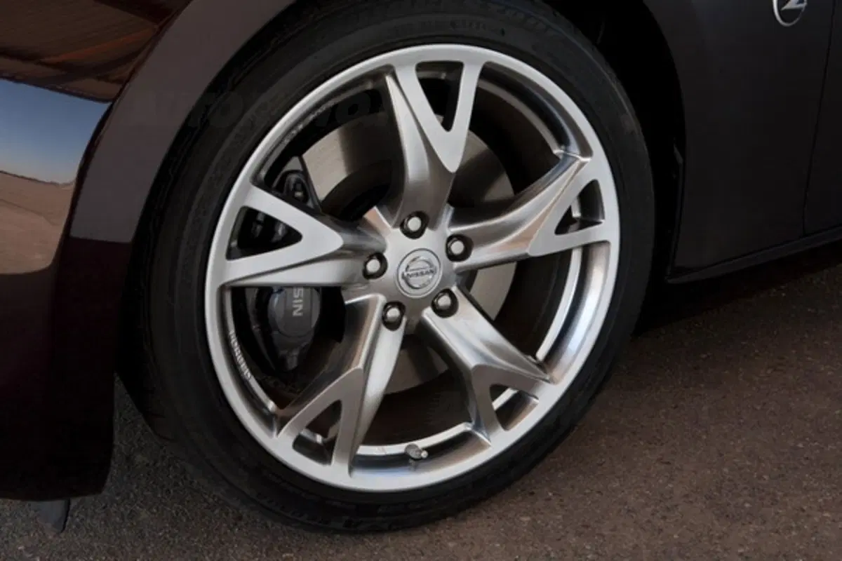 Nissan 370Z Roadster (9)
