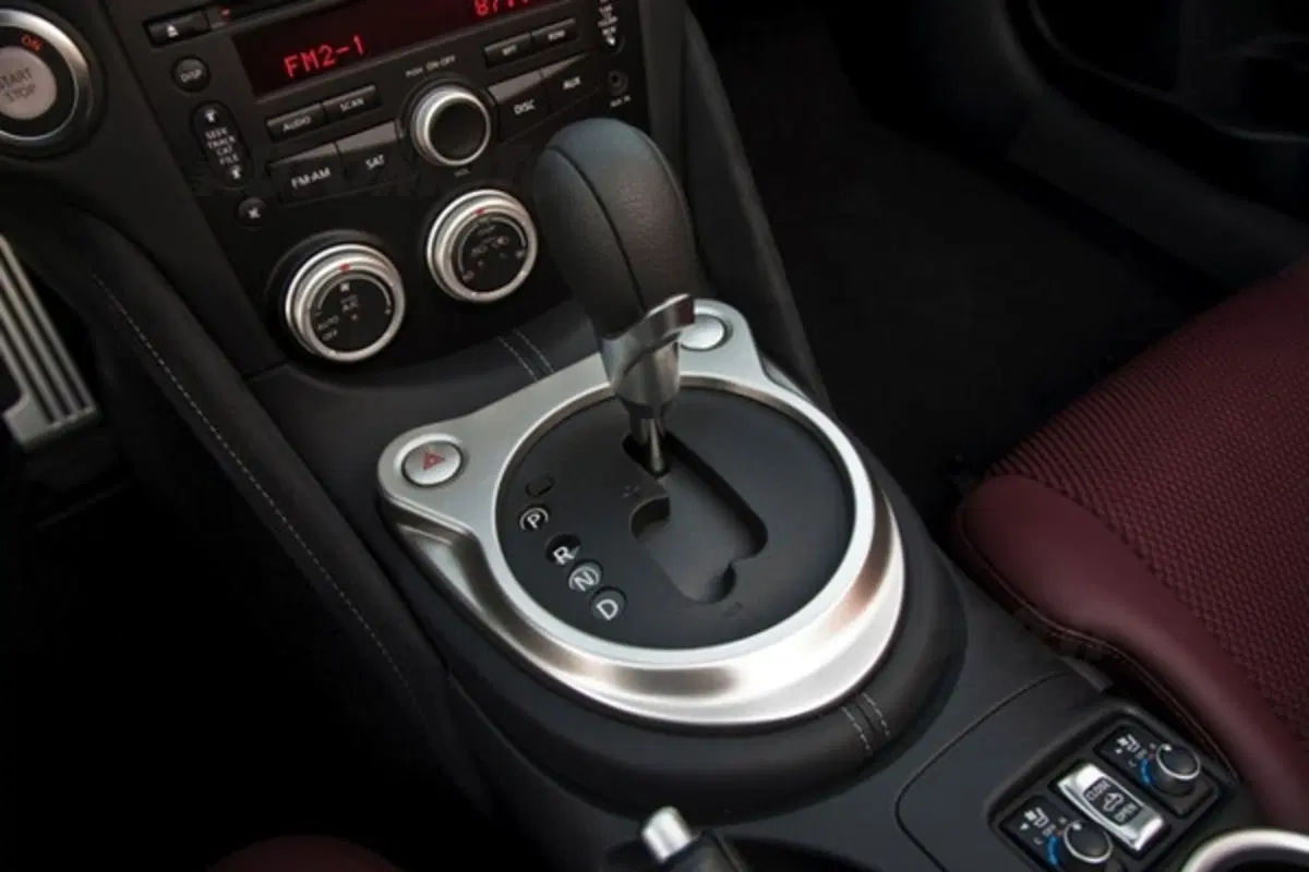 Nissan 370Z Roadster (15)