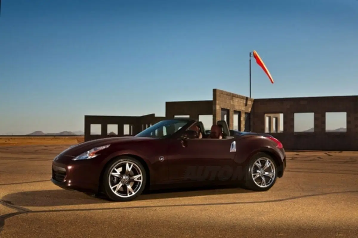 Nissan 370Z Roadster (19)