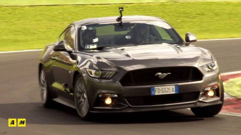 Ford Mustang 5.0 V8: in pista a Vallelunga [Video]