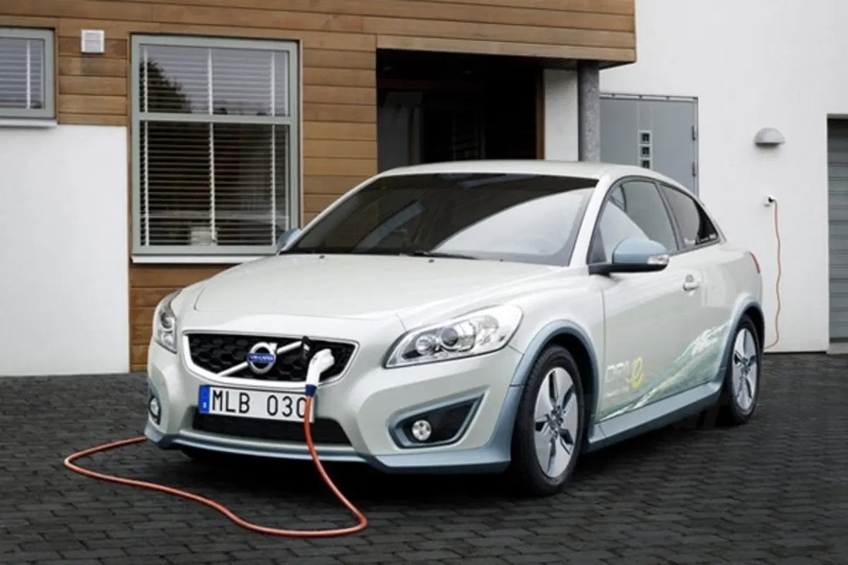 Volvo C30S (11)