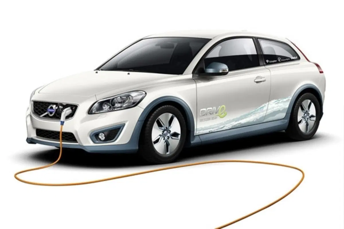 Volvo C30S (12)