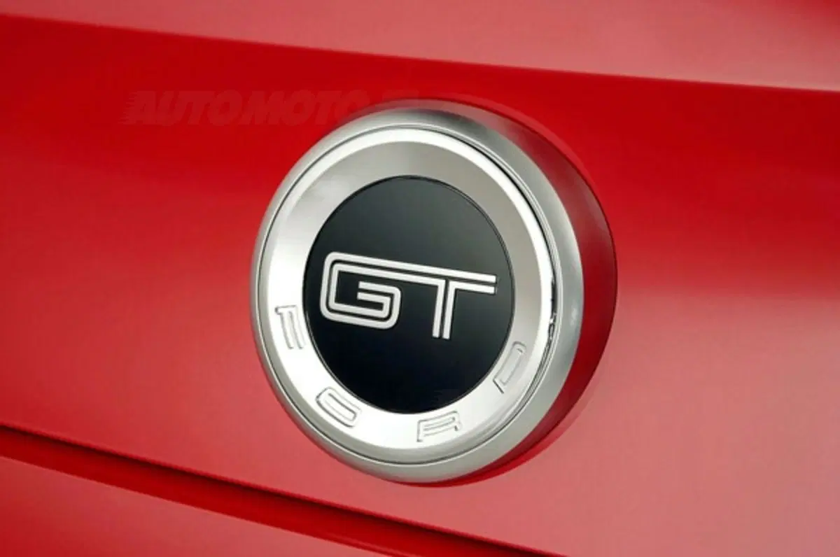 Ford Mustang GT 5.0 (7)
