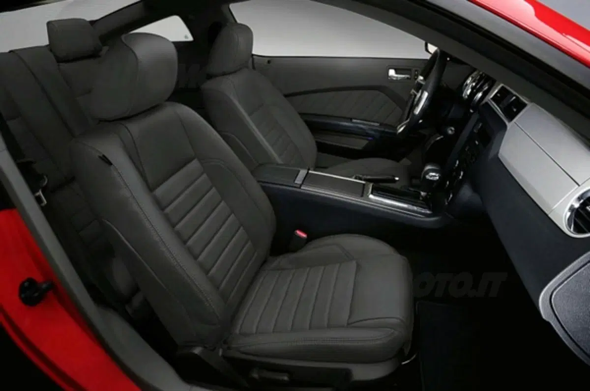 Ford Mustang GT 5.0 (14)