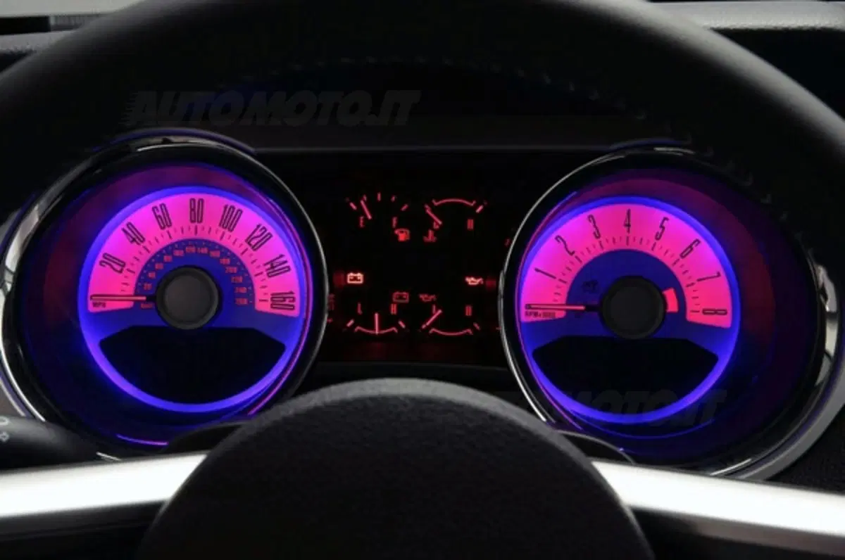 Ford Mustang GT 5.0 (15)