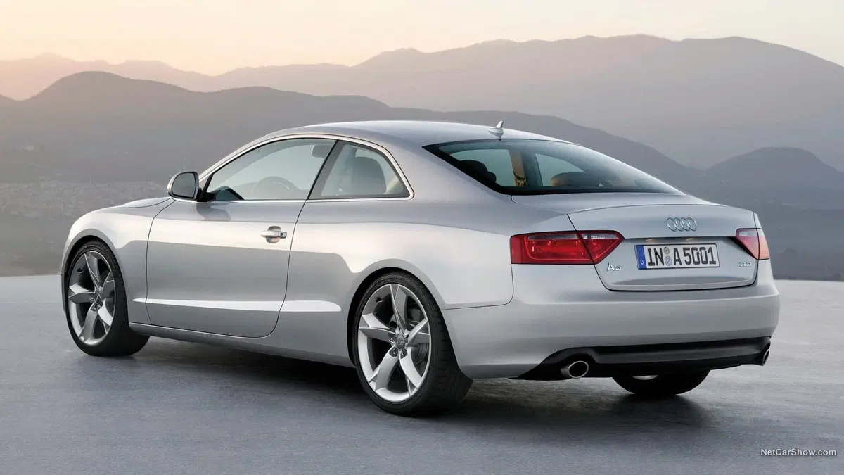 Audi A5 Coupé 3.0 V6 TDI F.AP. quattro (3)
