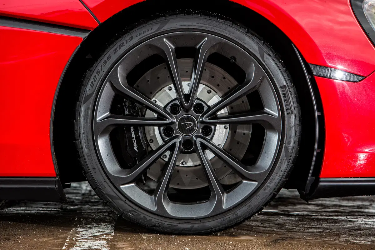 McLaren 540C [Video Prime Impressioni] (12)