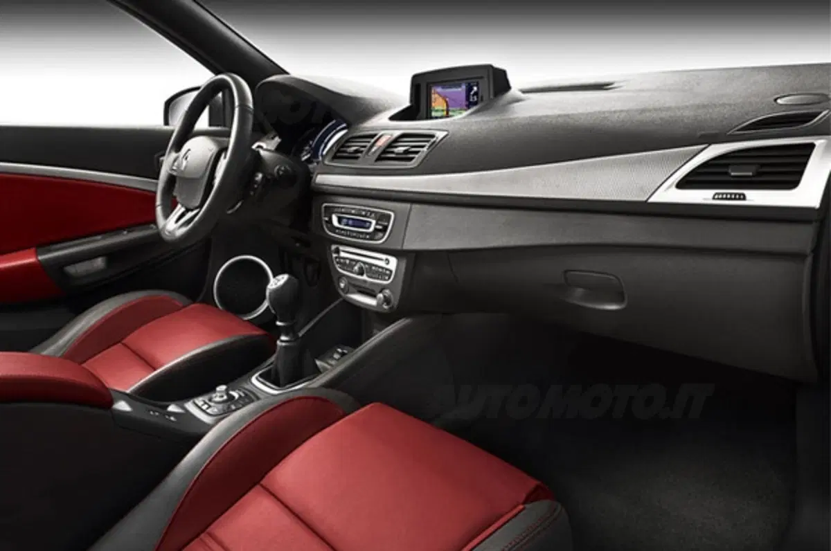 Renault Megane CC 2010 (10)
