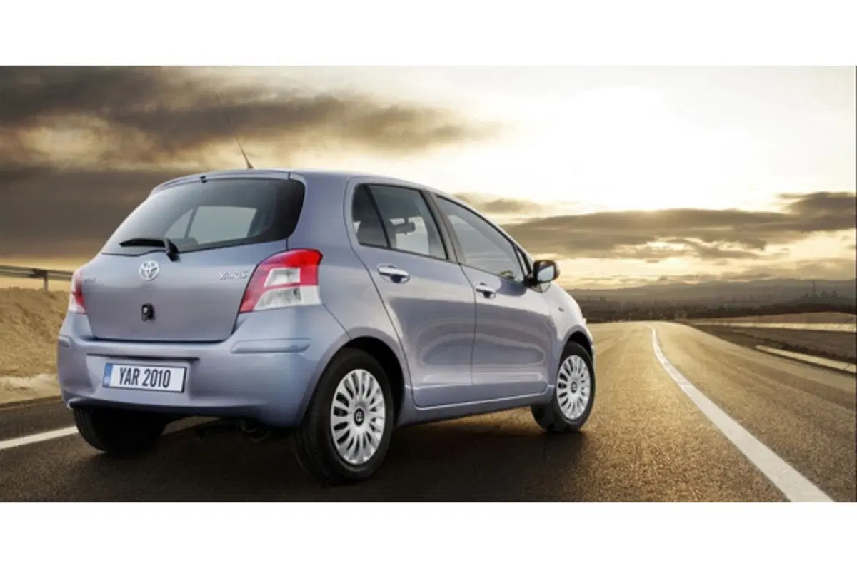 Toyota Yaris 2010 (10)