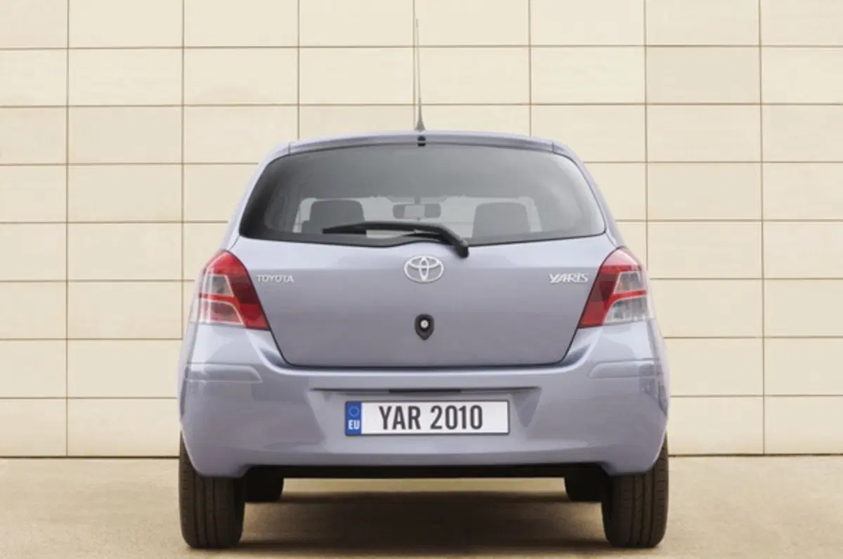 Toyota Yaris 2010 (13)