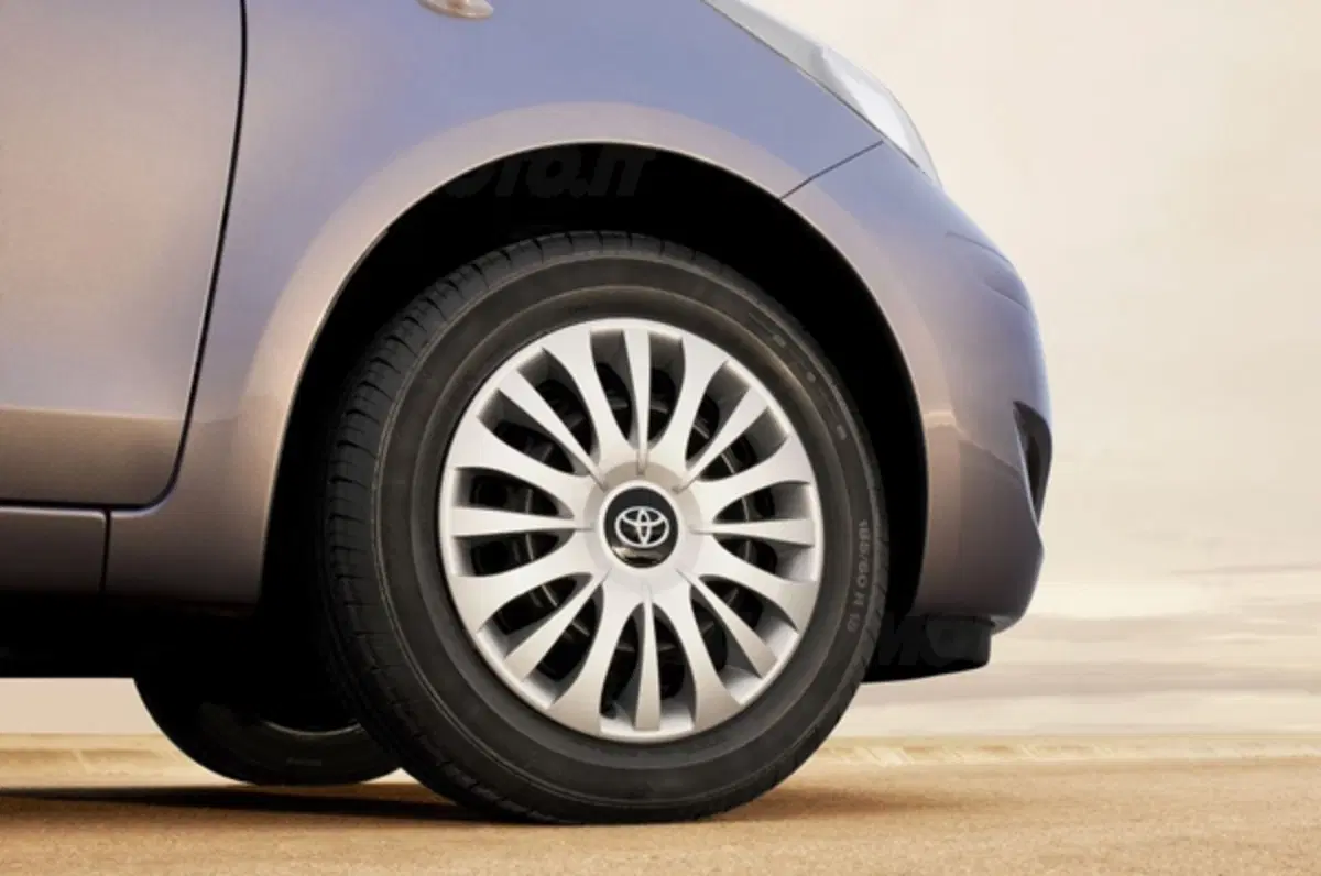 Toyota Yaris 2010 (16)