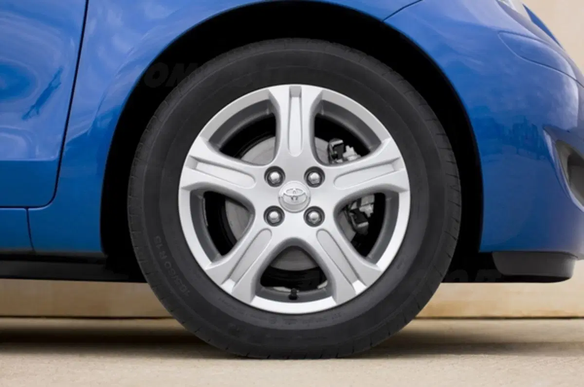 Toyota Yaris 2010 (17)