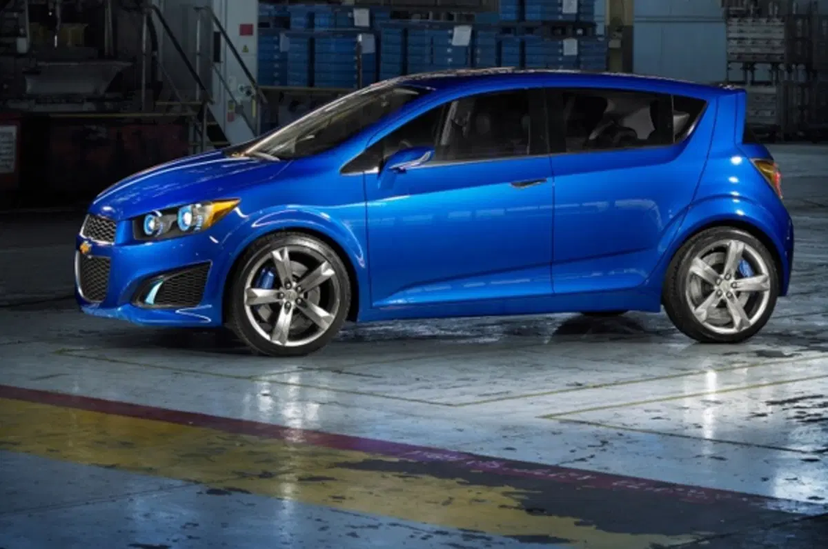 Chevrolet Aveo RS (2)