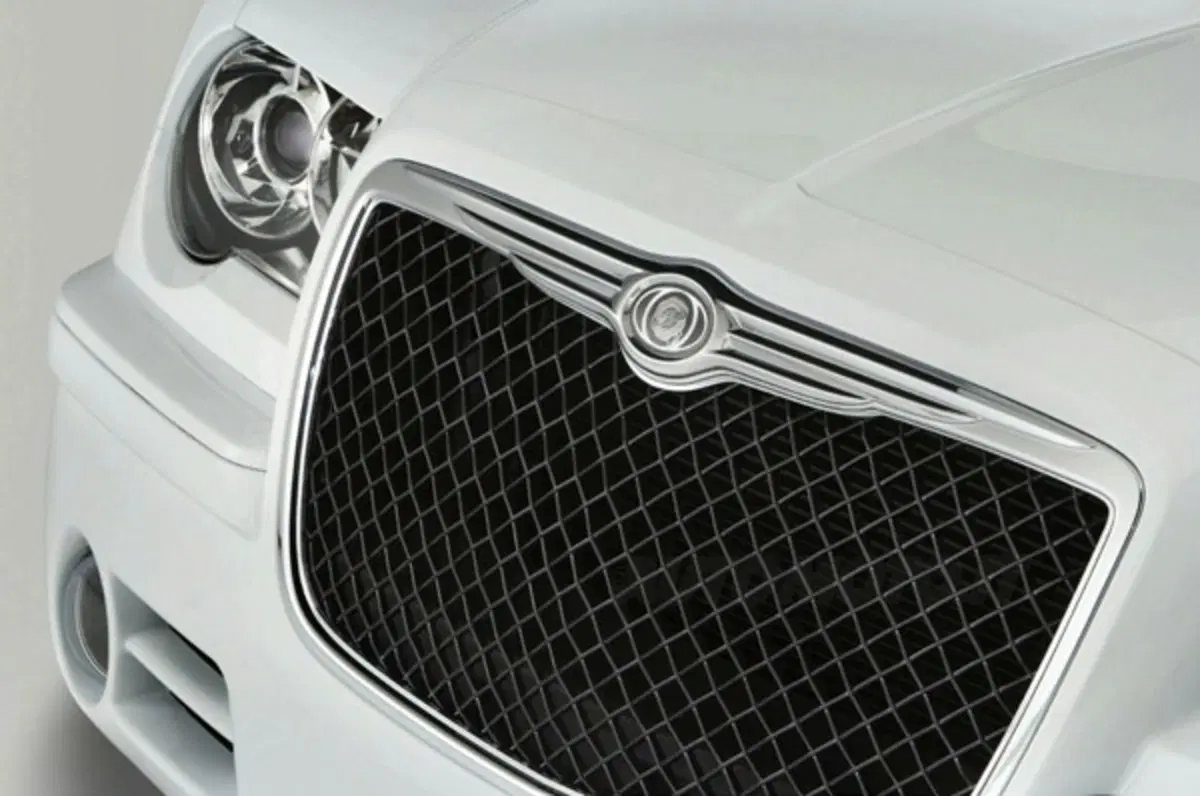 Chrysler 300 S6 ed S8 (2)