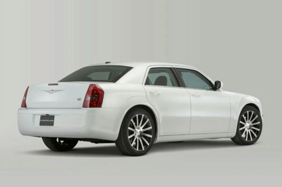 Chrysler 300 S6 ed S8 (8)