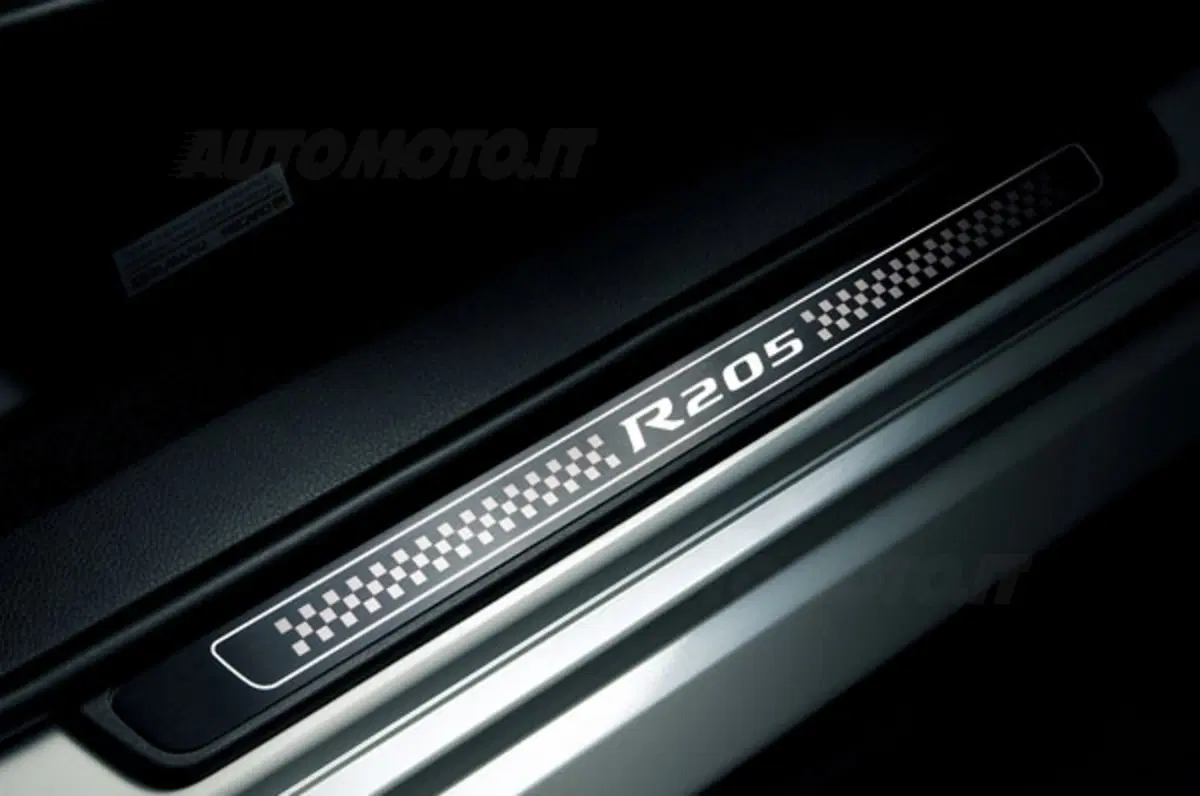 Subaru Impreza WRX STI R205 (14)
