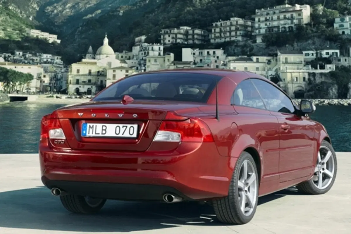 Volvo C70 (12)