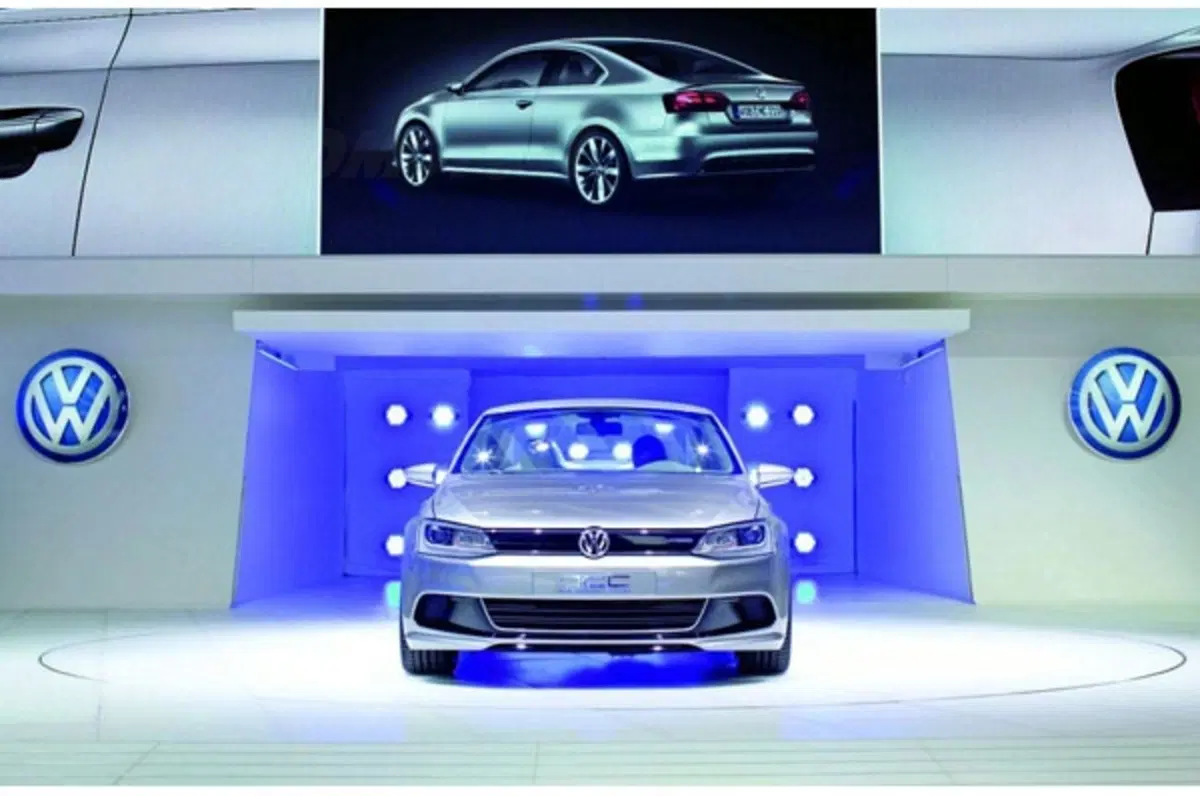 Volkswagen New Concept Coupè (5)