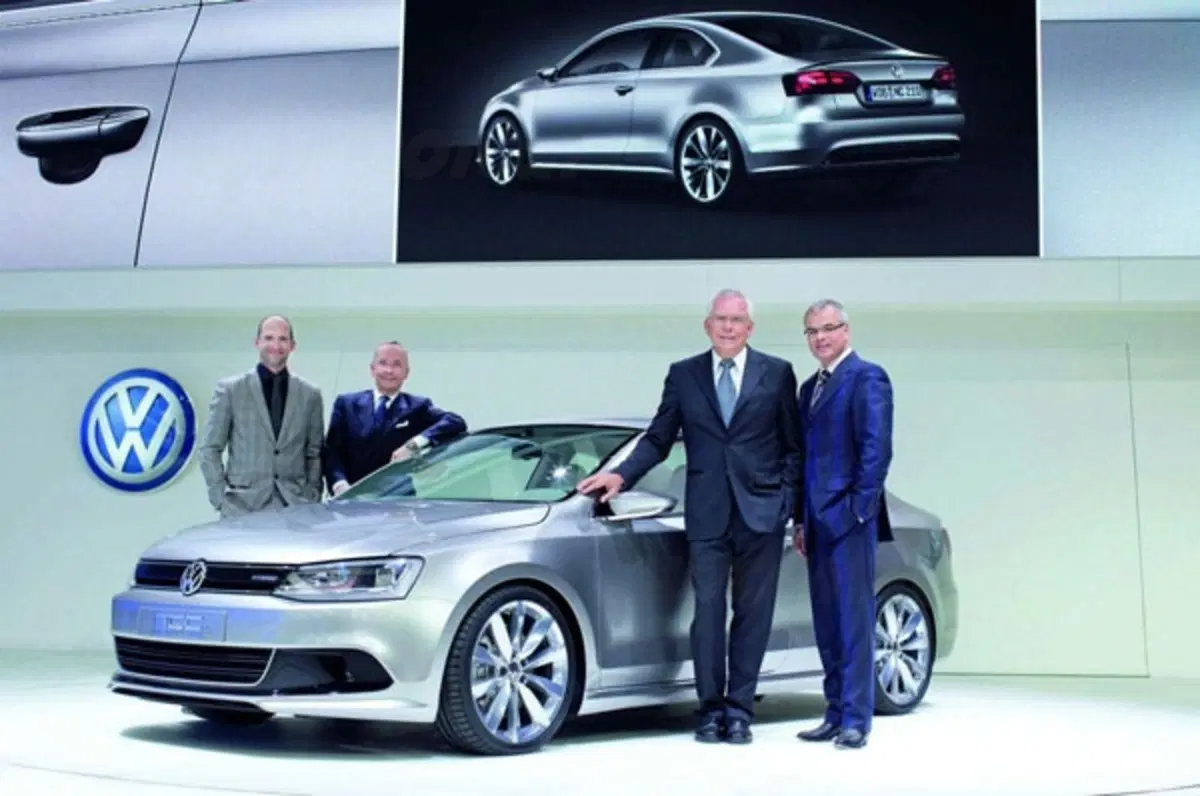 Volkswagen New Concept Coupè (6)