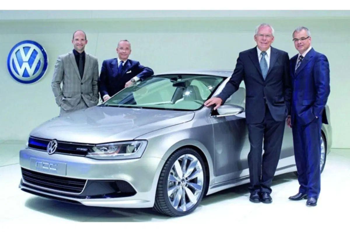 Volkswagen New Concept Coupè (7)
