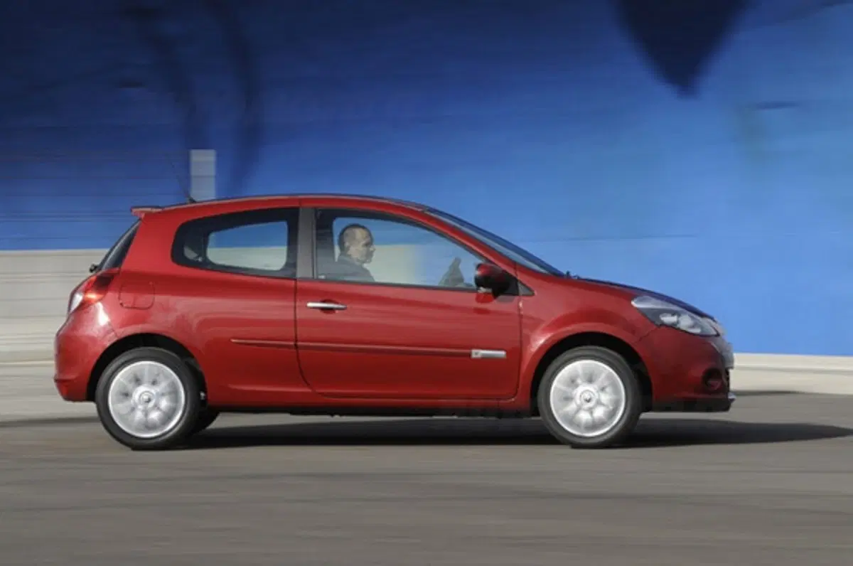 Renault Clio dCi 85 98g eco2 (4)