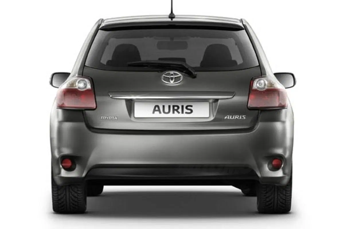 Toyota Auris 2010 (3)