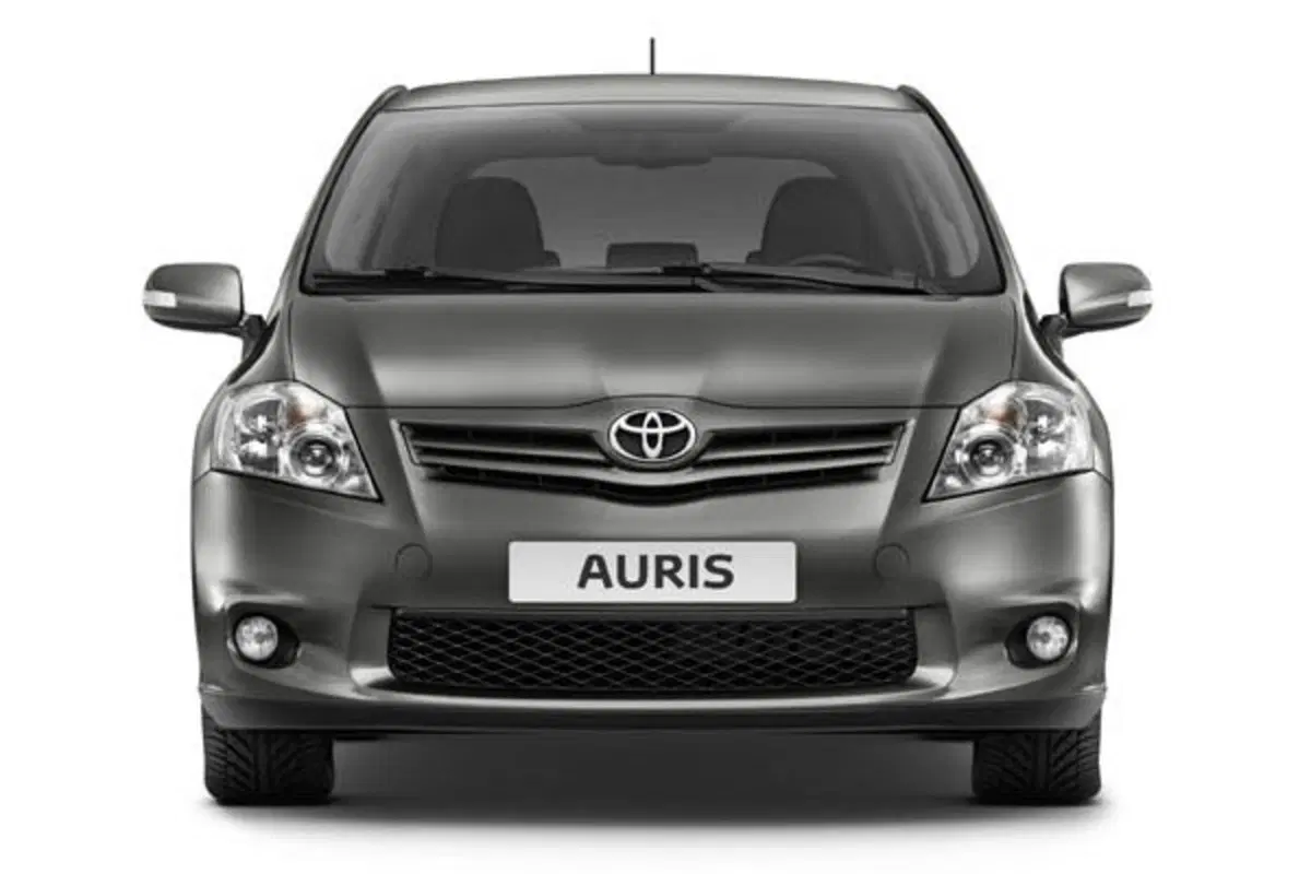 Toyota Auris 2010 (4)