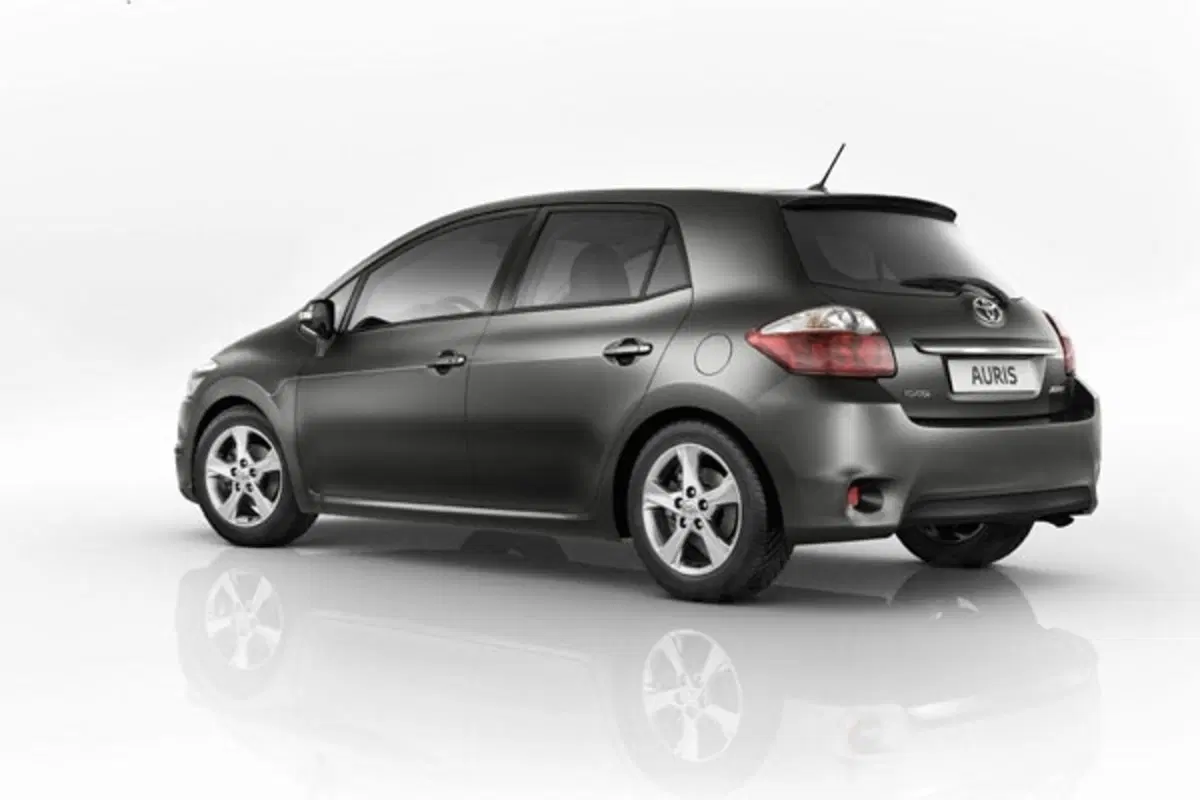 Toyota Auris 2010 (5)