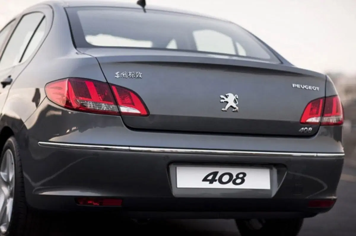 Peugeot 408: solo per i cinesi (9)