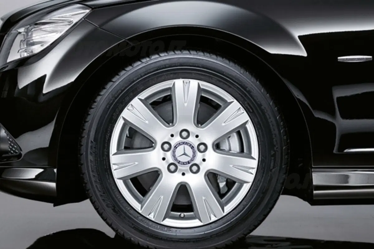 Mercedes: ecco le Executive (9)